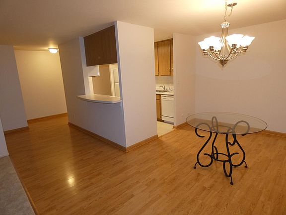 4th image of 120 Lakeview Dr APT 104