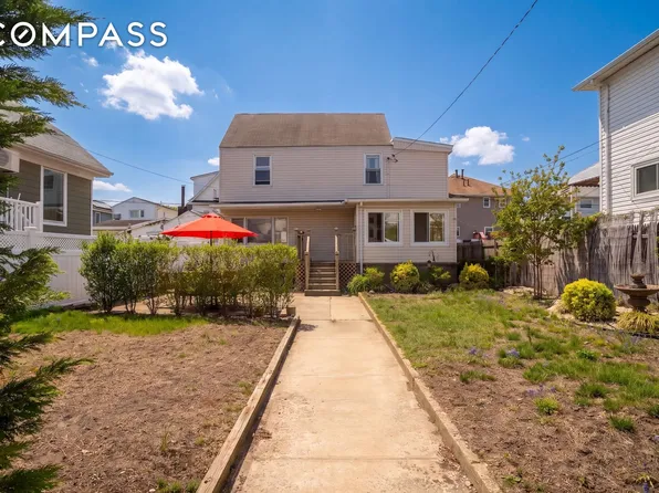 333 Beach 88th St, Rockaway Beach, NY 11693