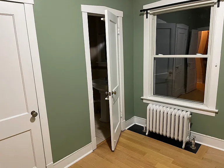 3rd Bedroom with 1/2 bathroom between 2nd and 3rd bedroom