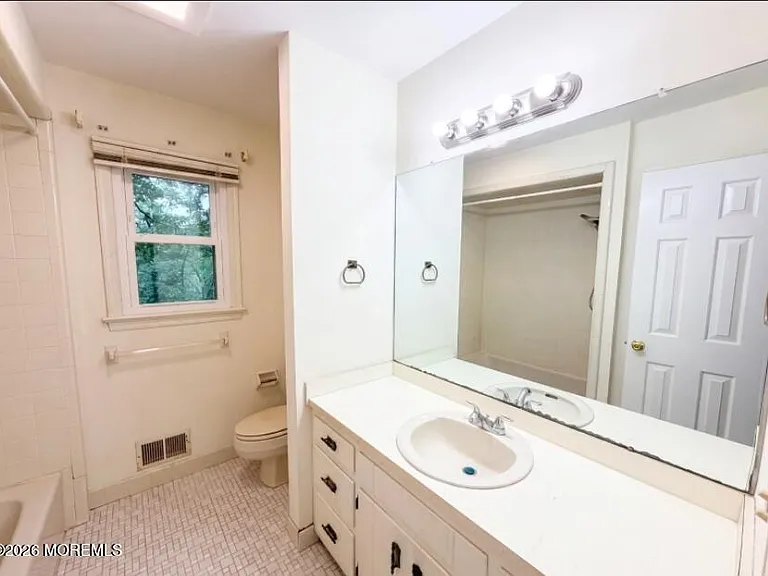 104 Wexford Way — Photo 12