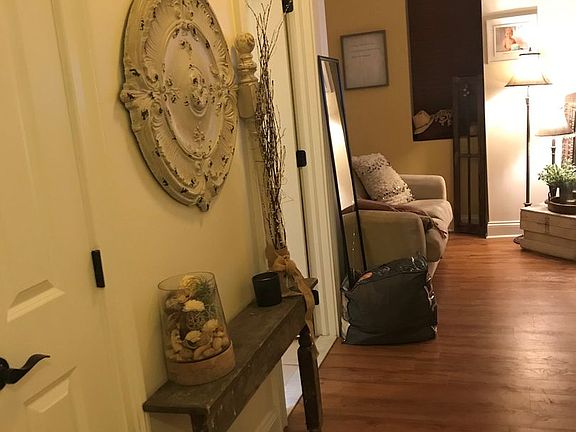 3rd image of 21 Bay St APT 303