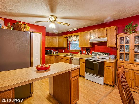 5th image of 41 Whispering Oaks Ln