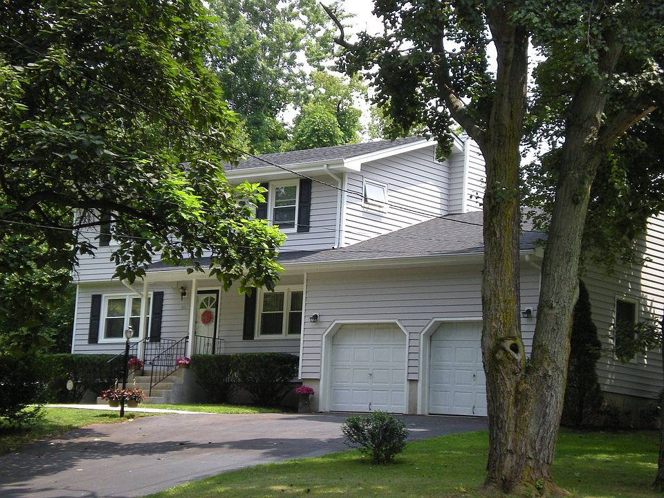1st image of 309 Roosevelt Ave