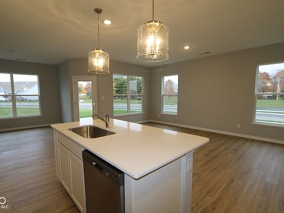 5th image of 10716 Mangrove Dr