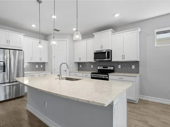28037 Captiva Shell LOOP, BONITA SPRINGS, FL 34135