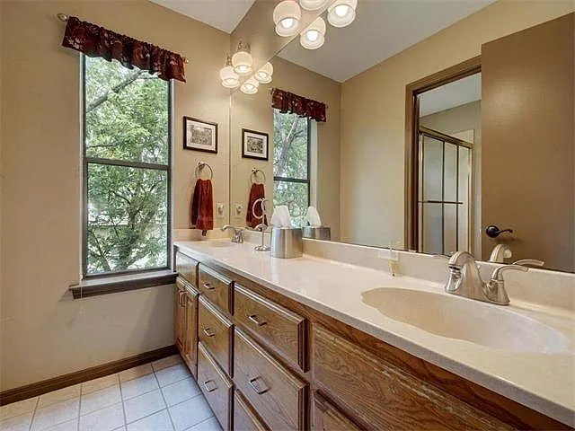 Master Bath 1