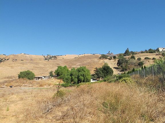 3rd image of 3770 Quimby Rd