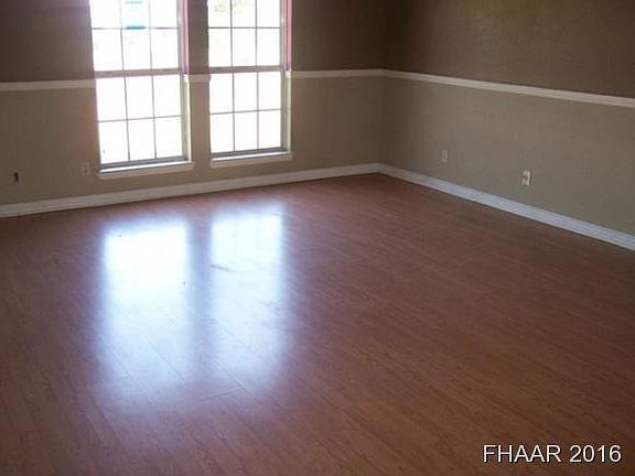 4th image of 2710 Mirage Dr