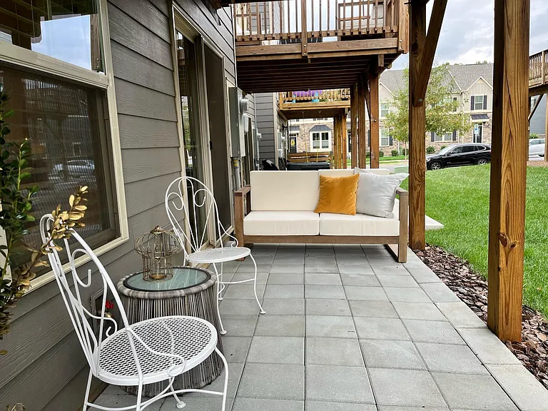 1813 Shumard Ln — Photo 23