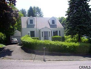 1st image of 40 Bolivar Ave