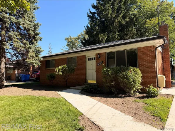 25800 Pineview Ave, Warren, MI 48091