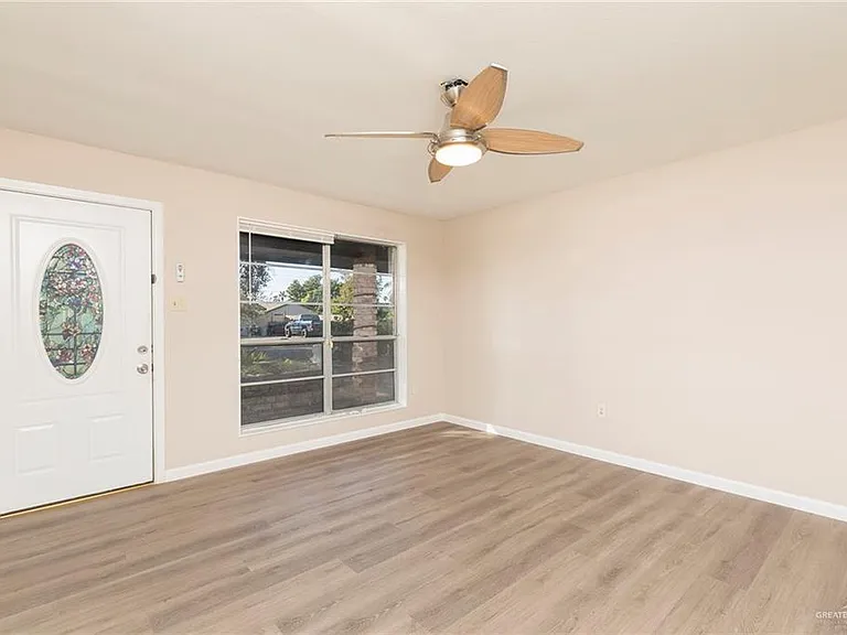 2504 Pecan Ave — Photo 3