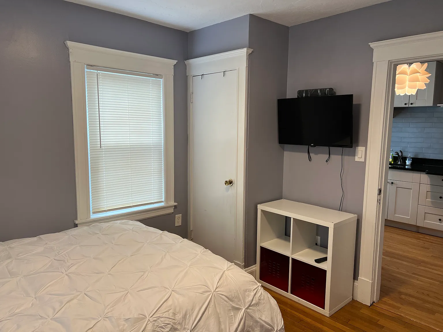 1 bed, 350 sqft, $2,000 — Photo 4