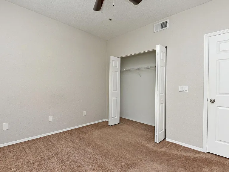 826 Camargo Way #305 — Photo 16