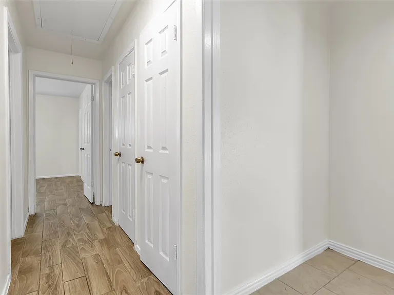 6913 Chasewood Dr — Photo 18