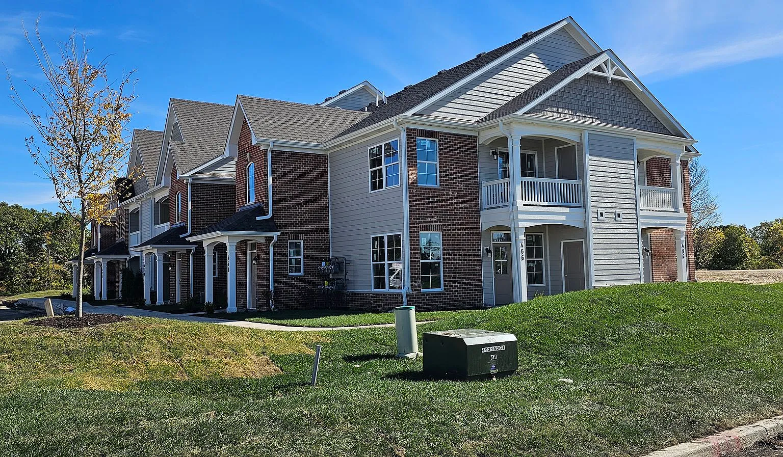 Building F- Tallgrass Estates F-H — Photo 2