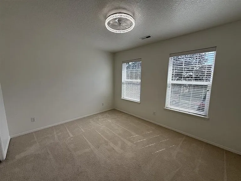 739 NE 61st Ct — Photo 12