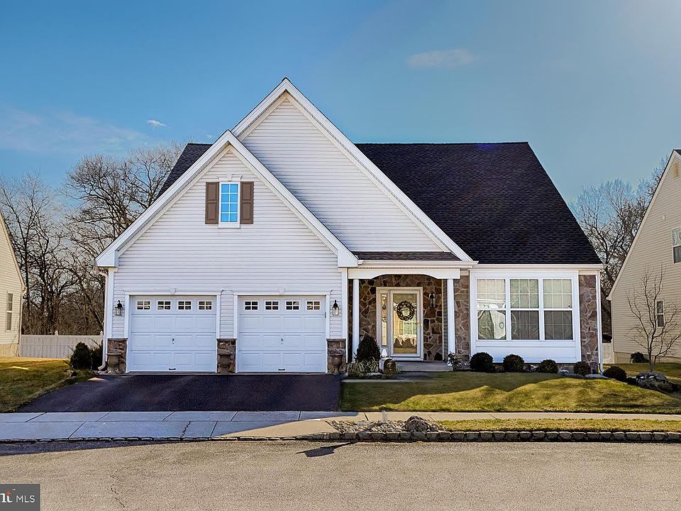 1st image of 23 Hibiscus Dr