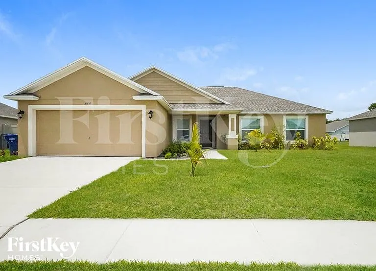 444 Lanham Dr — Photo 1