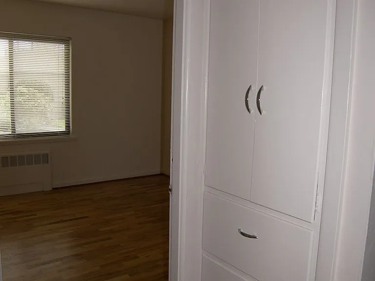 20-90 SE 57th Ave #1-8 — Photo 8