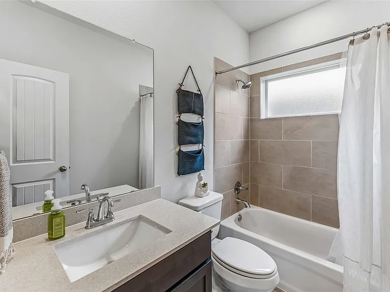 7954 Cypress Country Dr — Photo 13