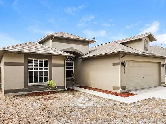 3rd image of 3125 Summer House Dr