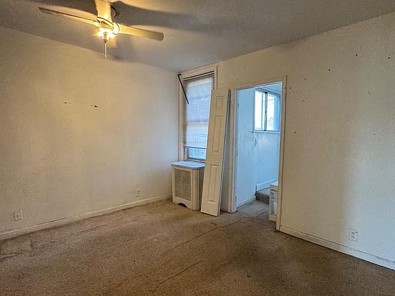 2nd image of 5635 Diamond St