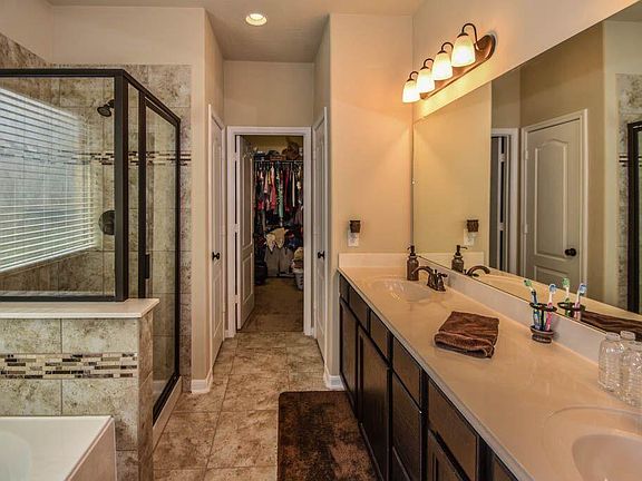 2nd image of 20606 Laurel Rain Ct