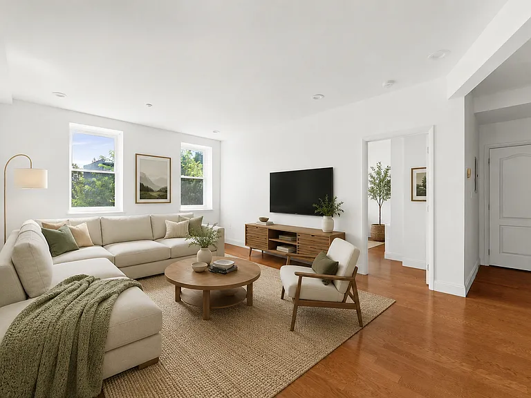 11-13 Irving Pl #3R — Photo 1