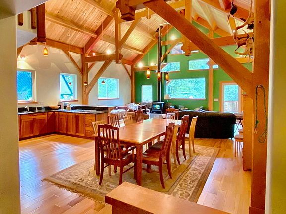 4th image of 239 Timberline Dr