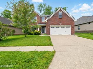 566 Wooded Falls Rd, Middletown, KY 40243