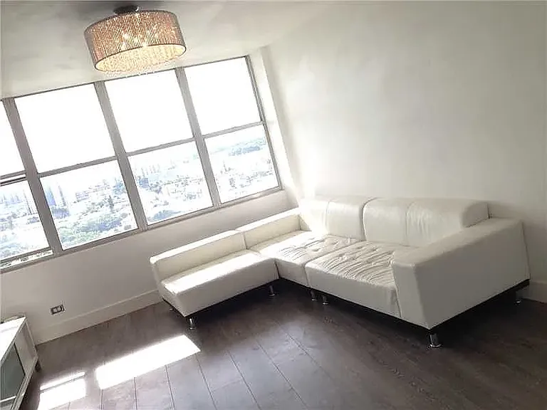 7441 Wayne Ave #15N — Photo 9