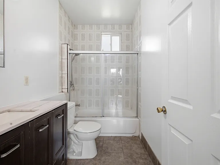 1220 W 45th St #1/2 — Photo 11