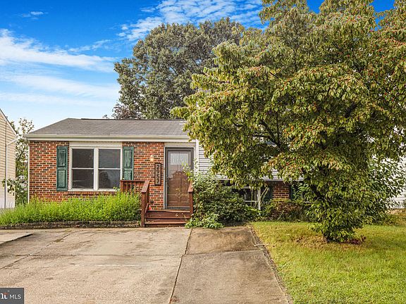 2nd image of 2957 Crystal Palace Ln