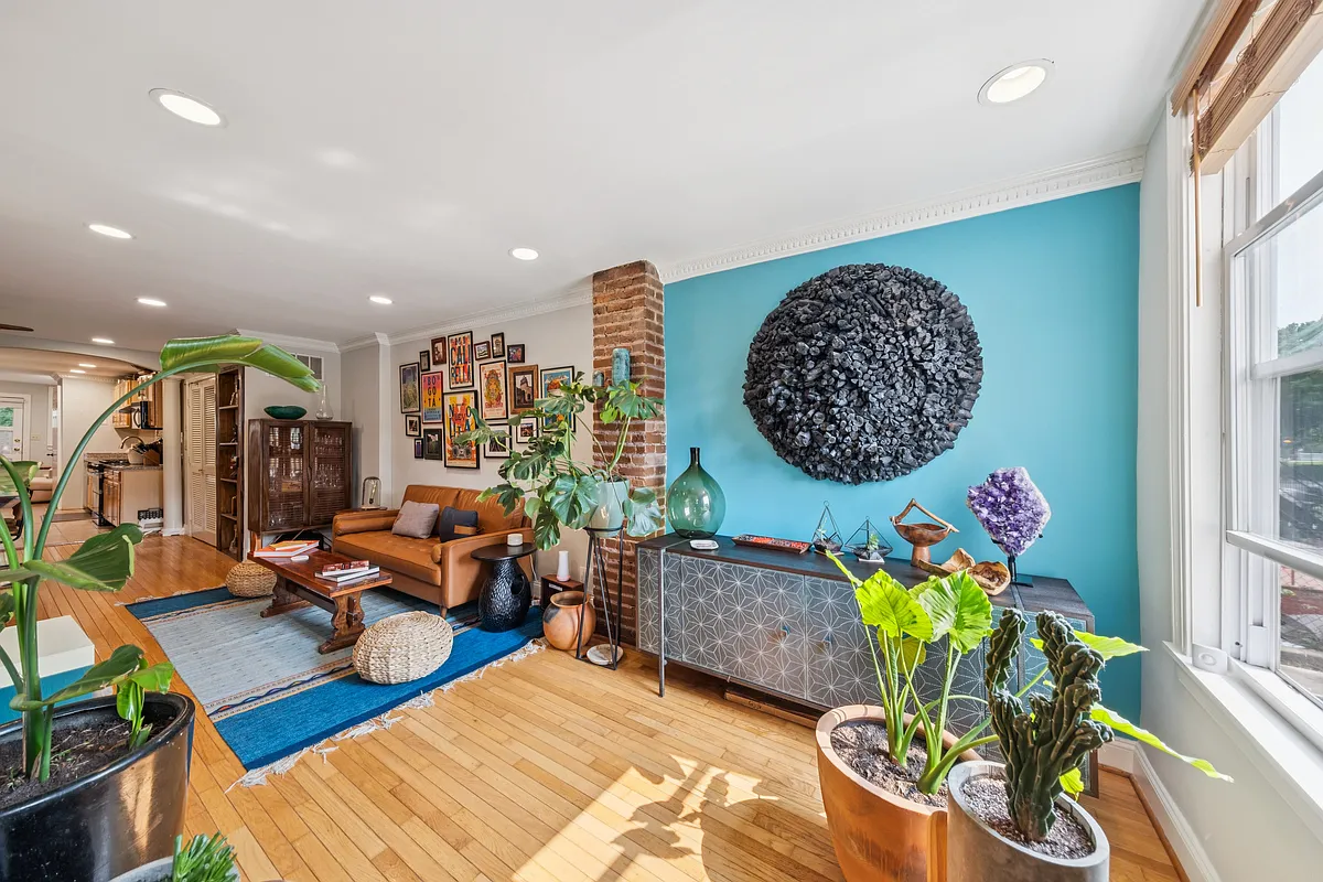 Building Photo - 1525 6th St NW
