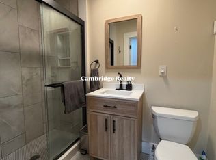 628 Washington St #3T, Wellesley, MA 02482