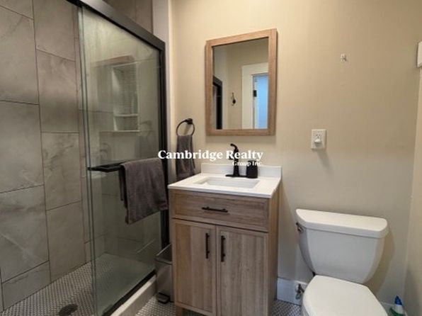 628 Washington St APT 3