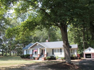 121 Oaklawn Rd, Pelzer, SC, 29669