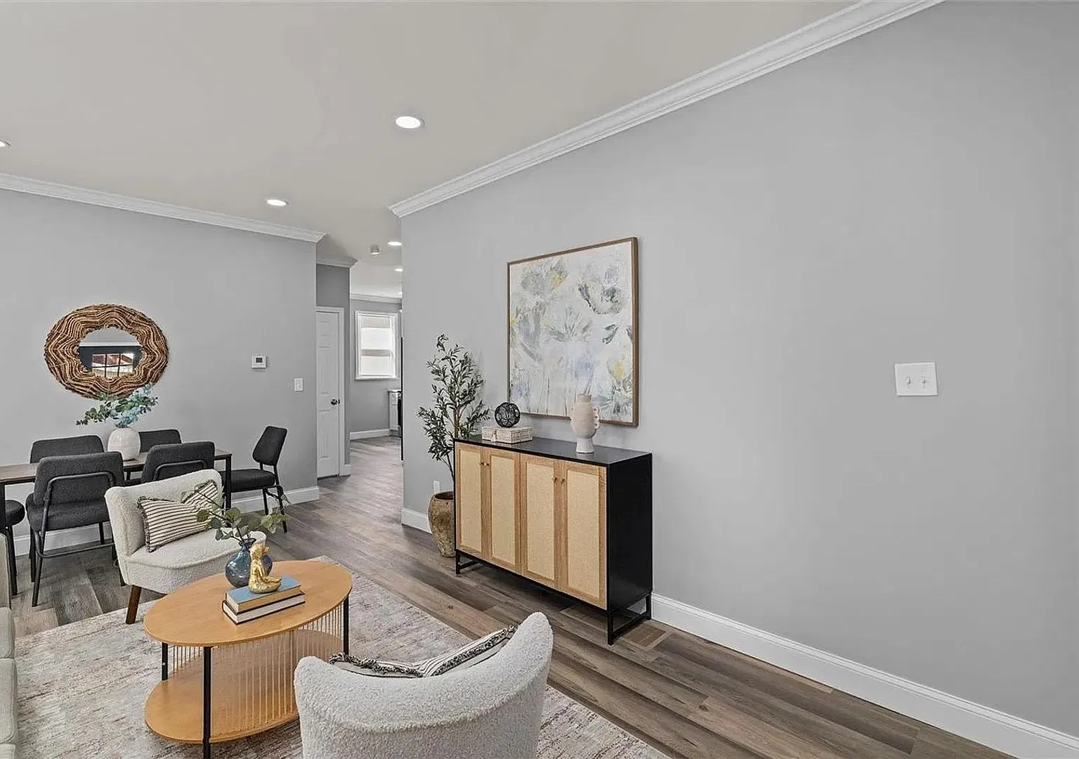 3 Bedroom Single Family Home in Saint Louis - Bevo Mill — Photo 3