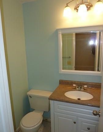 3rd image of 2735 SW 35th Pl APT 2001