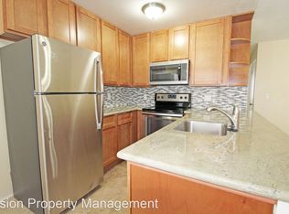 2000 Filbert St APT 9, Oakland, CA 94607