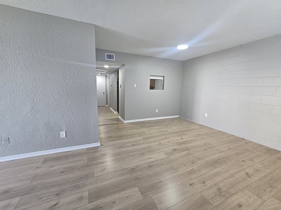 2nd image of 4217 Sealy St APT 6