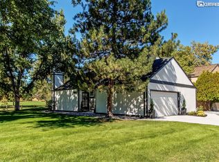 1065 W Peakview Cir, Littleton, CO 80120