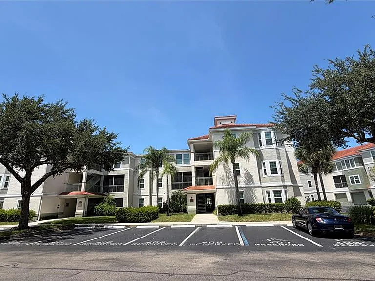 23500 Walden Center Dr #210 — Photo 19