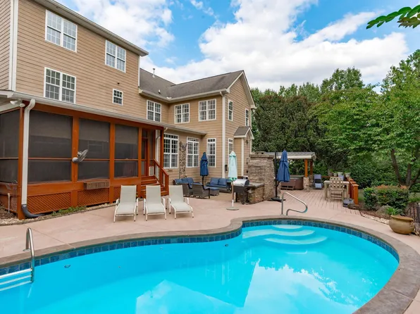 2616 Dun Loring Dr, Wake Forest, NC 27587