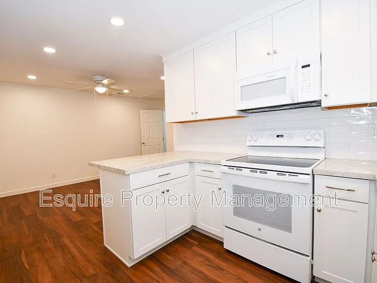 1756 N 6th Pl #A — Photo 6