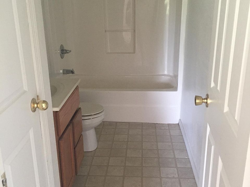 204 Mill St Mount Olive IL Zillow