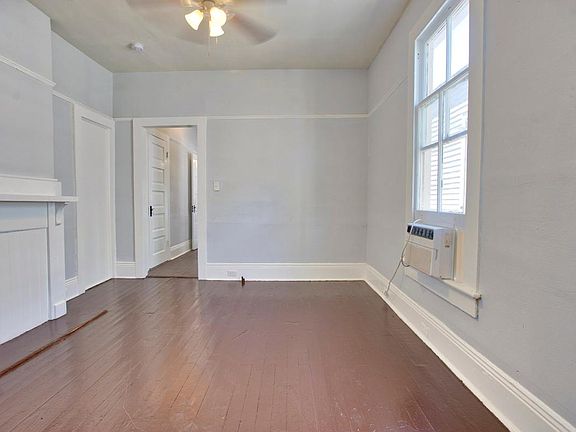 3rd image of 2437 Lapeyrouse St #2437