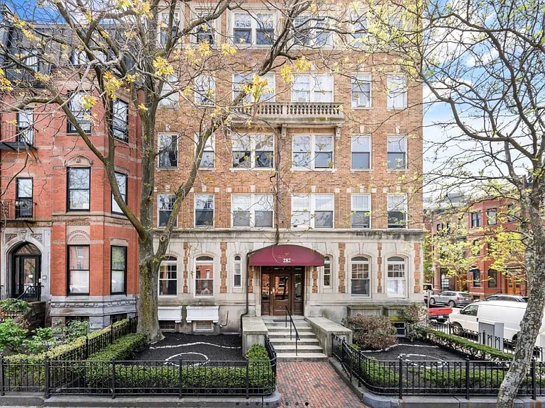 282 Newbury St #17A — Photo 8