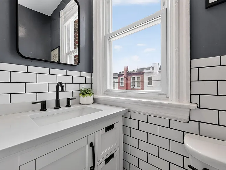 759 Harvard St NW — Photo 17